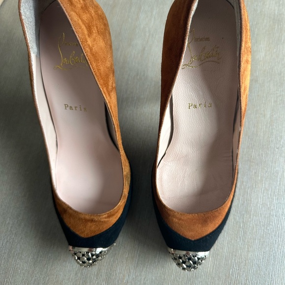 Christian Louboutin Black and Brown Heels with Gold Accents 39 - Picture 3 of 12